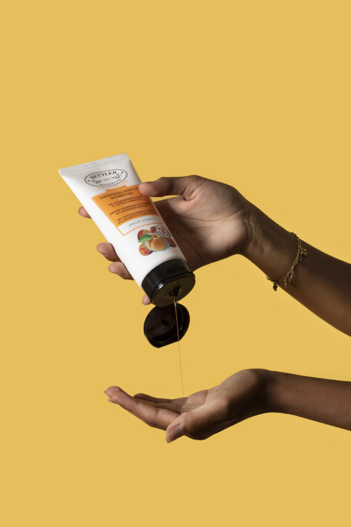 Energizing Apricot Shower Gel